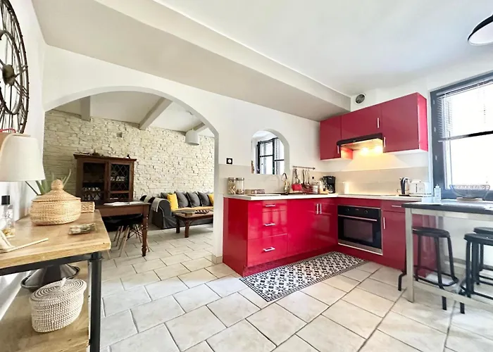 Home 12 Les Vignes